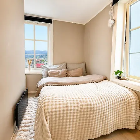 Bright Nordic With Sea & Mountain Views Leilighet *
