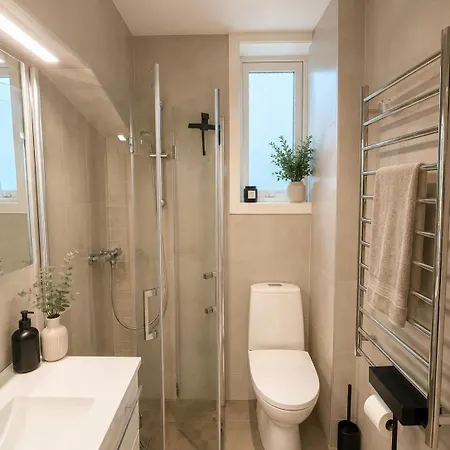 Bright Nordic With Sea & Mountain Views Leilighet Bergen